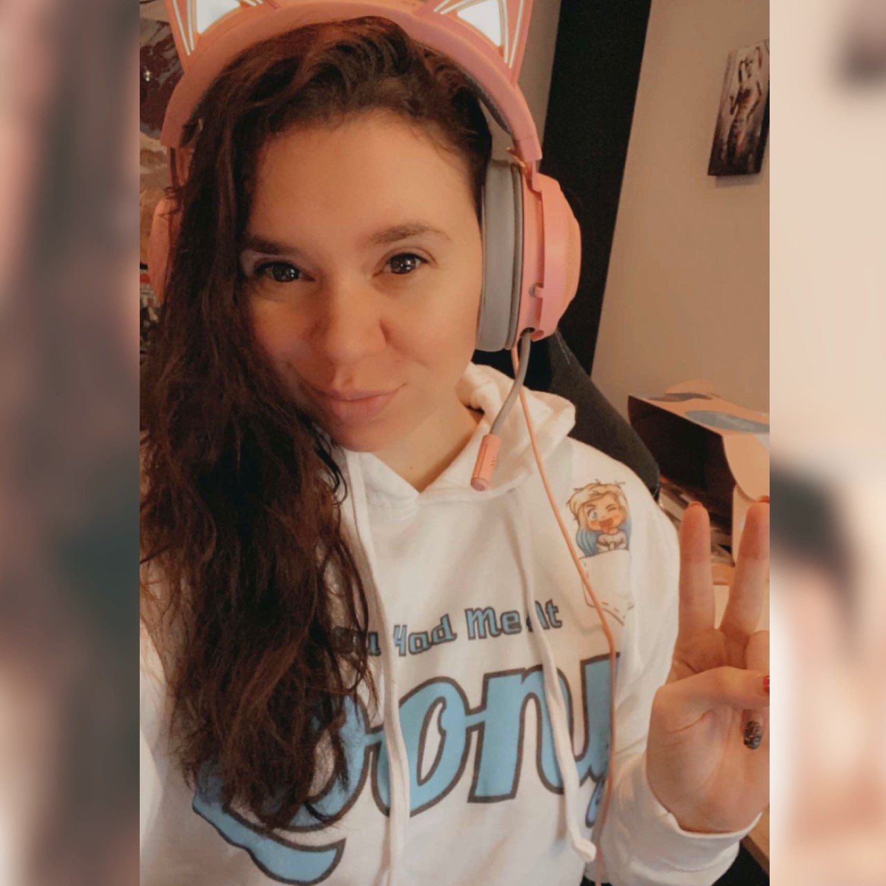 LoonyAtUni's Merch Store SE.Merch